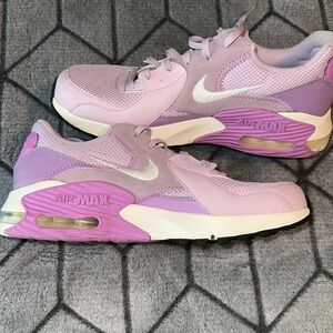 Women’s Nike air max